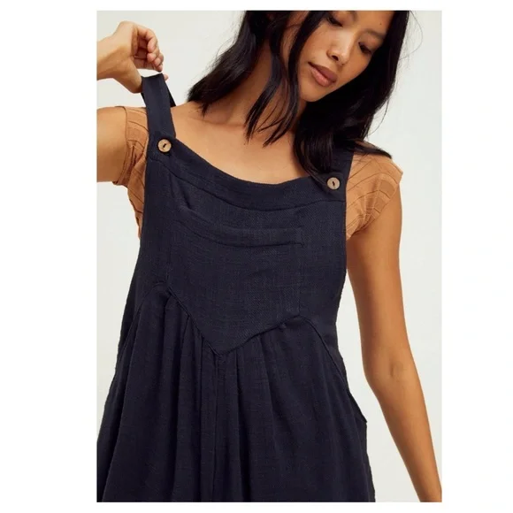 Free People Sun Drenched Overalls Black Sleeveless Jumpsuit Button Details S NWT - Picture 3 of 13